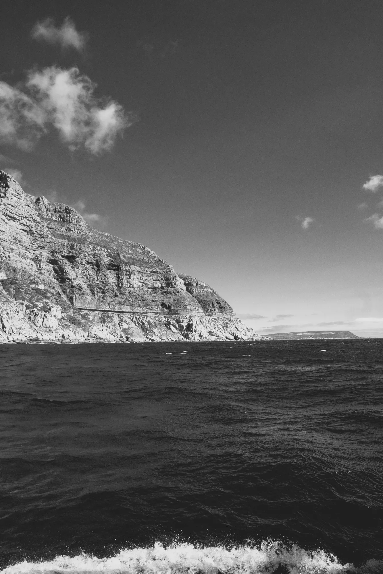 2022-02-13 - Cape Town - Ocean and mountain